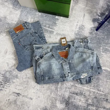 ナイキ ジーンズ