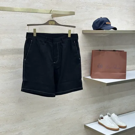 プラダ ショートパンツ