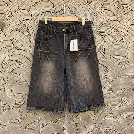 バレンシアガ ショートパンツ