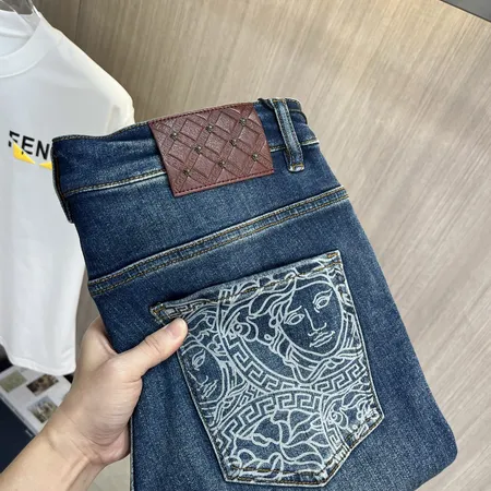 ヴェルサーチ ジーンズ