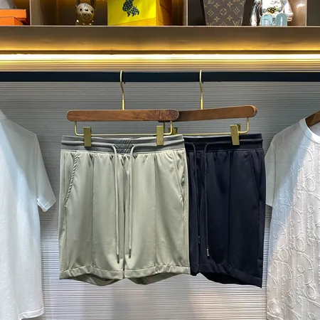 プラダ ショートパンツ