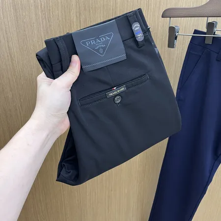 プラダ カジュアルパンツ