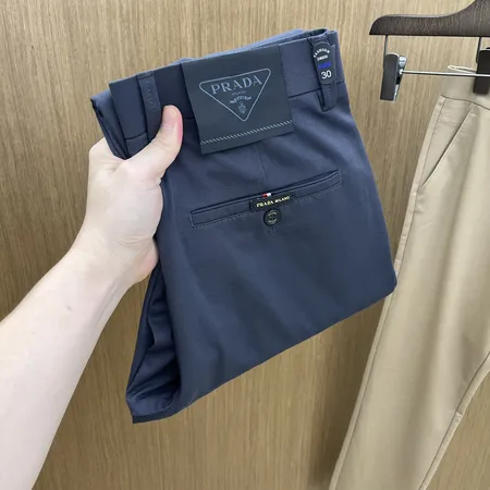 プラダ カジュアルパンツ