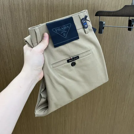 プラダ カジュアルパンツ