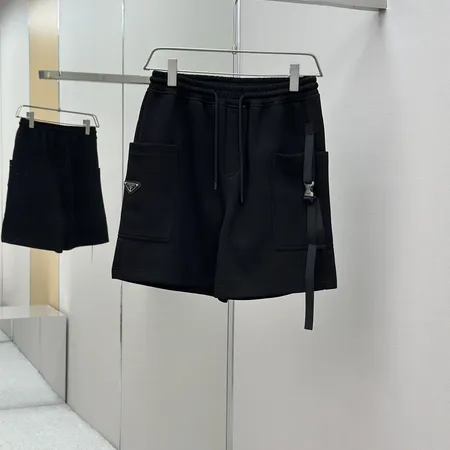 プラダ ショートパンツ