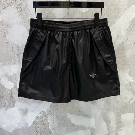 プラダ ショートパンツ
