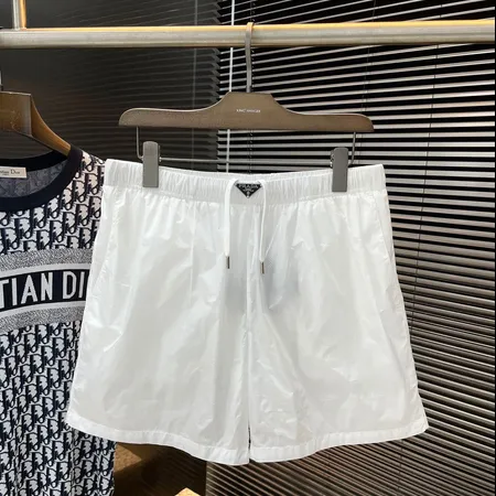 プラダ ショートパンツ