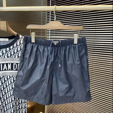 プラダ ショートパンツ
