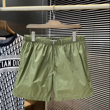 プラダ ショートパンツ