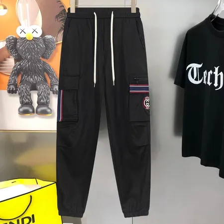 グッチ カジュアルパンツ