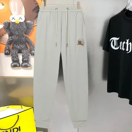 バーバリー ス カジュアルパンツ