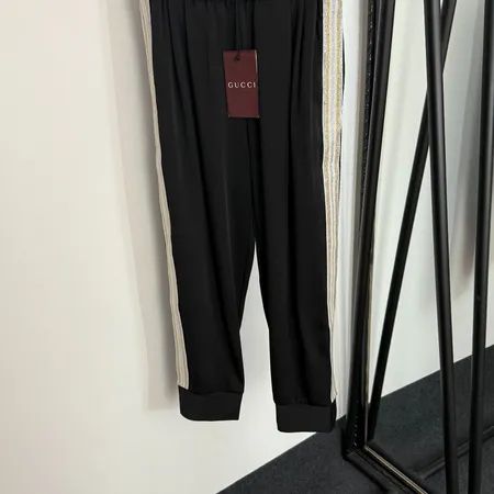 グッチ カジュアルパンツ