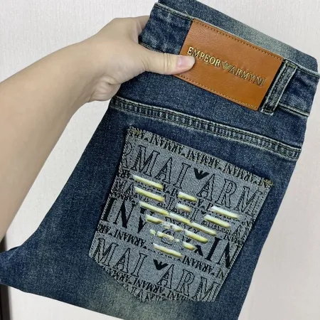 アルマーニ ジーンズ