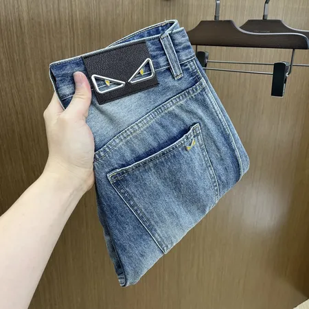 フェンディ ジーンズ