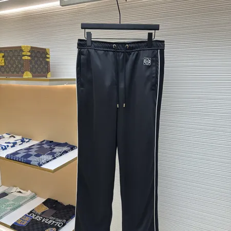 ロエベ カジュアルパンツ