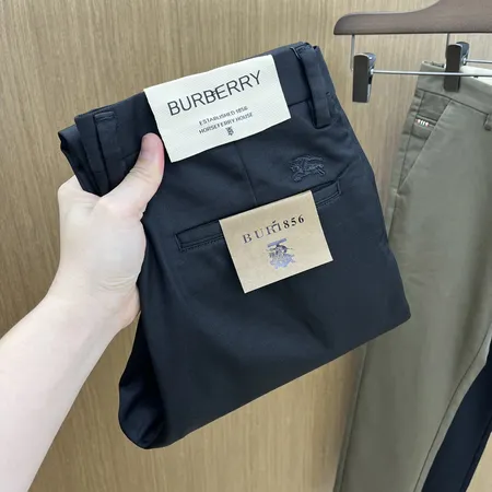 バーバリー ス カジュアルパンツ