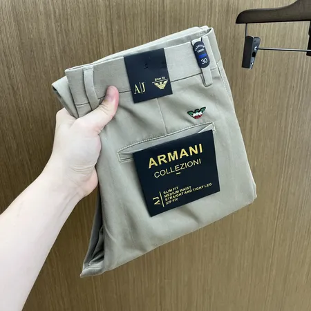 アルマーニ カジュアルパンツ