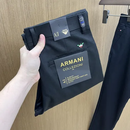 アルマーニ カジュアルパンツ