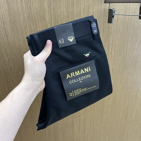 アルマーニ カジュアルパンツ