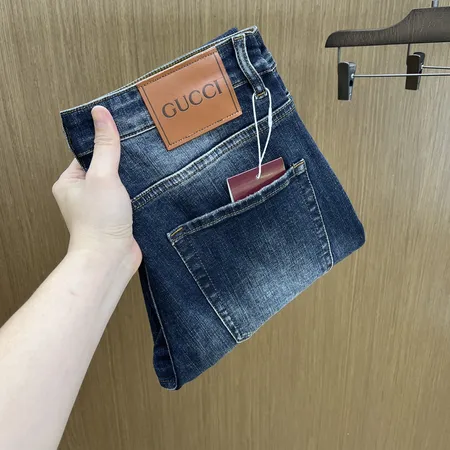 グッチ ジーンズ