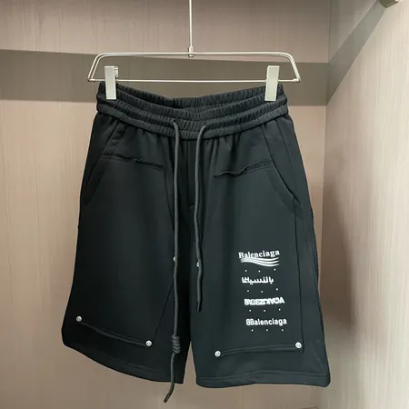 バレンシアガ ショートパンツ