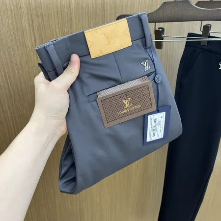 ルイヴィトン カジュアルパンツ