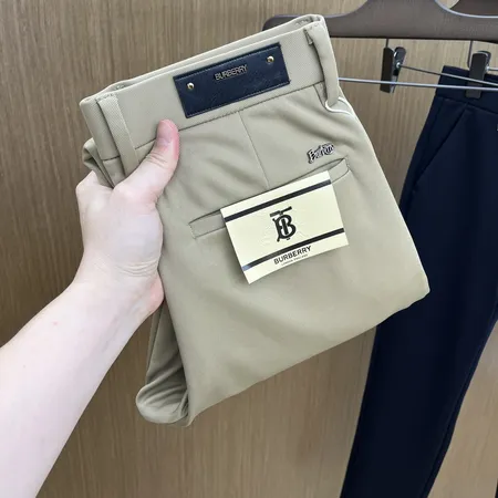 バーバリー ス カジュアルパンツ