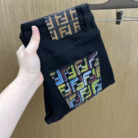 フェンディ ジーンズ