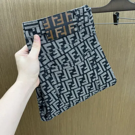 フェンディ ジーンズ