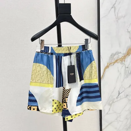 フェンディ ショートパンツ