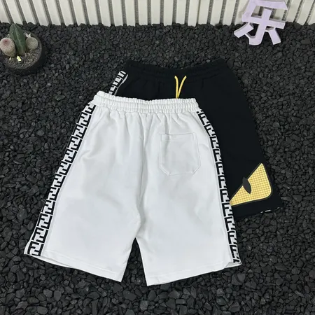 フェンディ ショートパンツ