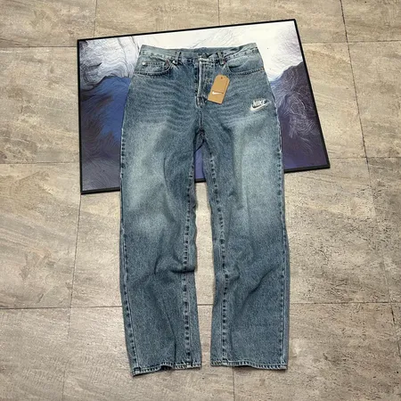 ナイキ ジーンズ
