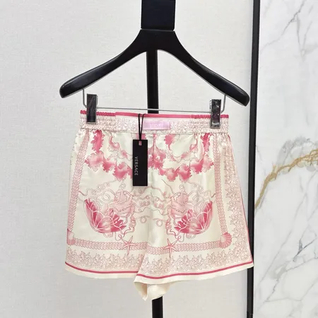 ヴェルサーチ ショートパンツ