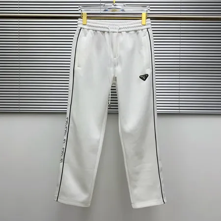 プラダ カジュアルパンツ