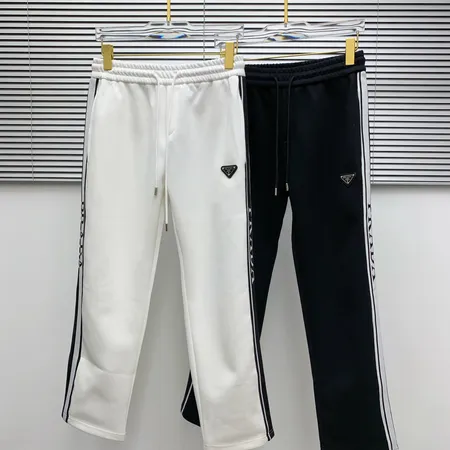 プラダ カジュアルパンツ