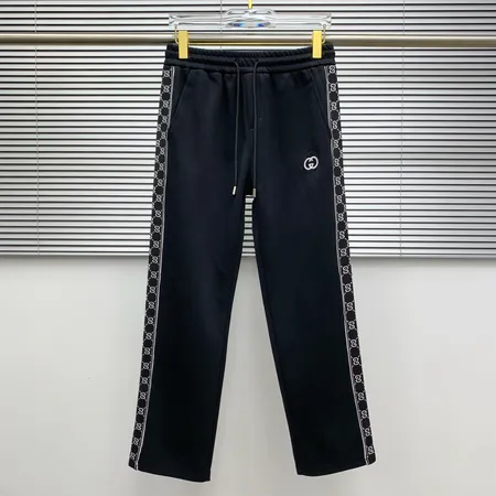 グッチ カジュアルパンツ