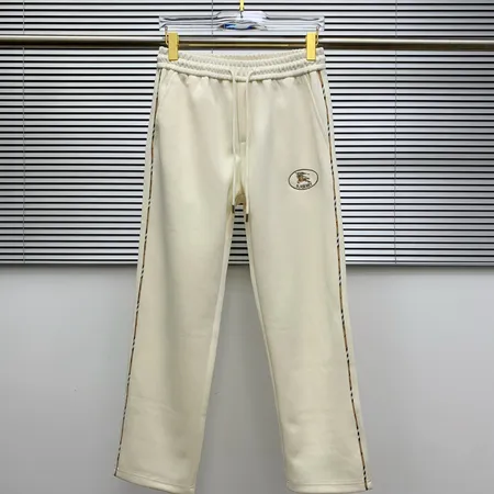 バーバリー ス カジュアルパンツ