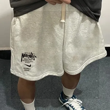 ステューシー ショートパンツ