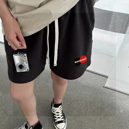 バレンシアガ ショートパンツ