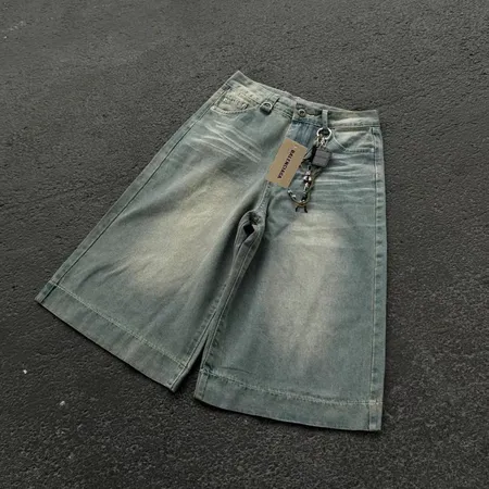 セリーヌ ショートパンツ