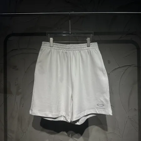 バレンシアガ ショートパンツ