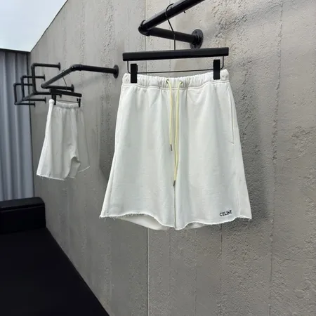 セリーヌ ショートパンツ