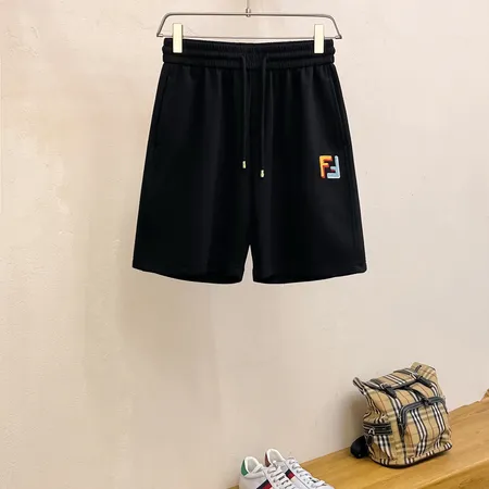 フェンディ ショートパンツ