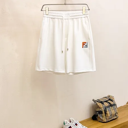 フェンディ ショートパンツ