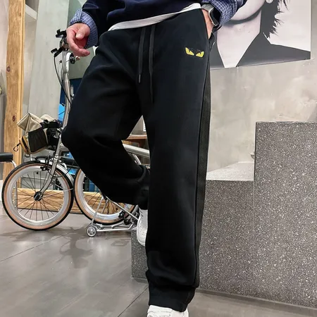 フェンディ カジュアルパンツ