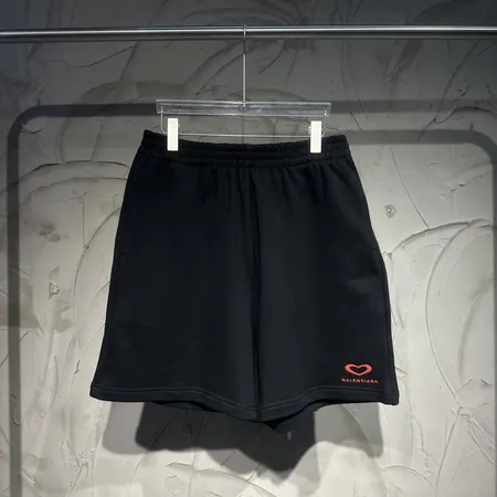 バレンシアガ ショートパンツ