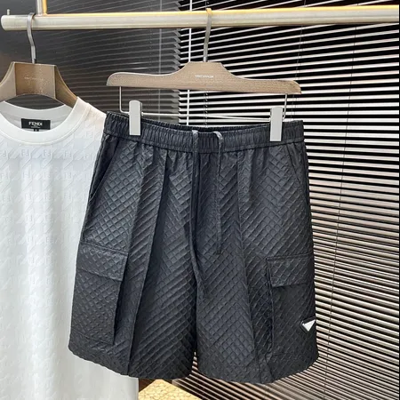 プラダ ショートパンツ