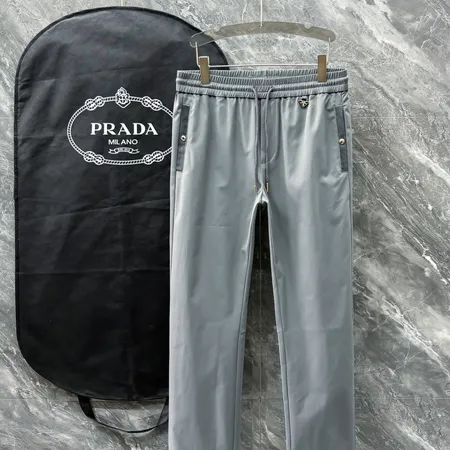 プラダ カジュアルパンツ