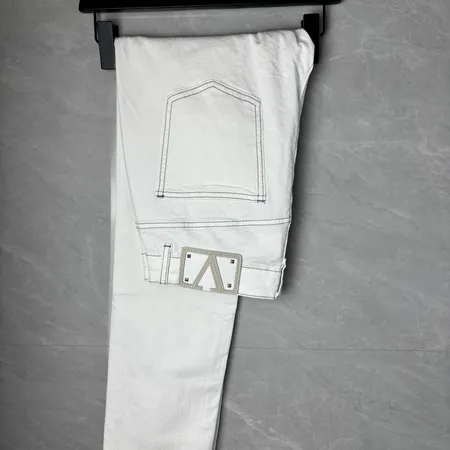 ヴァレンティノ ジーンズ