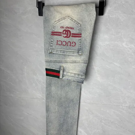 グッチ ジーンズ